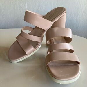 Ecco Women's Nude Mules